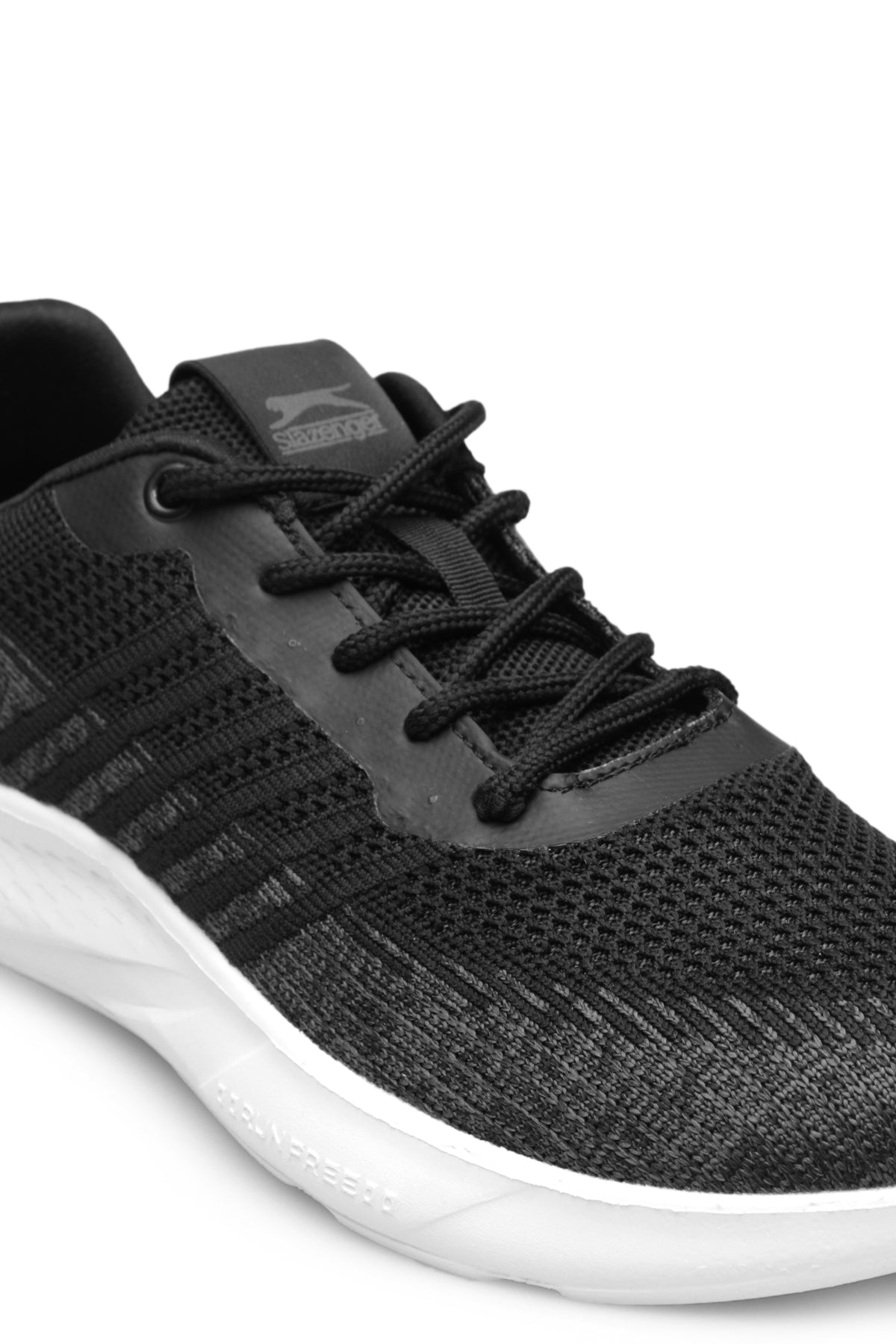 Slazenger Aeson Black / White running shoes, view 4