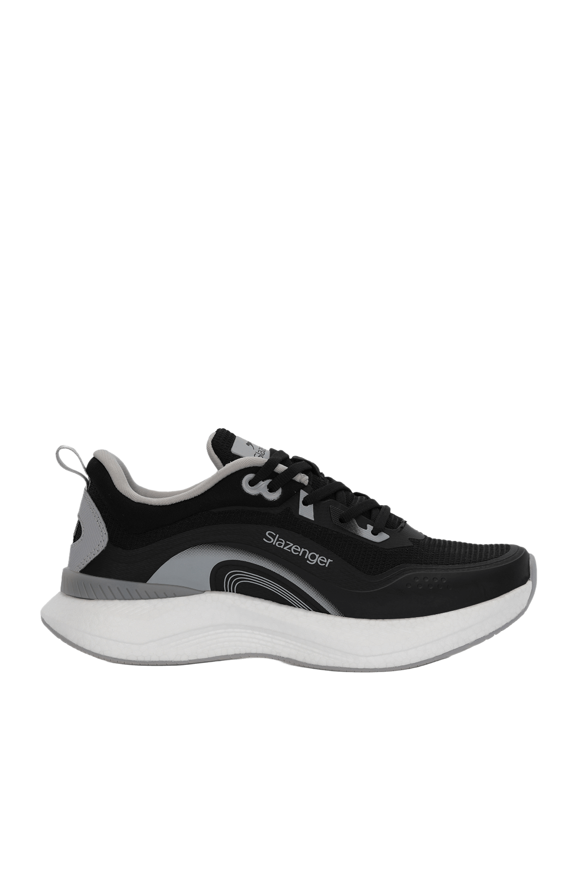 Slazenger Wera sneakers in Black / White — side view