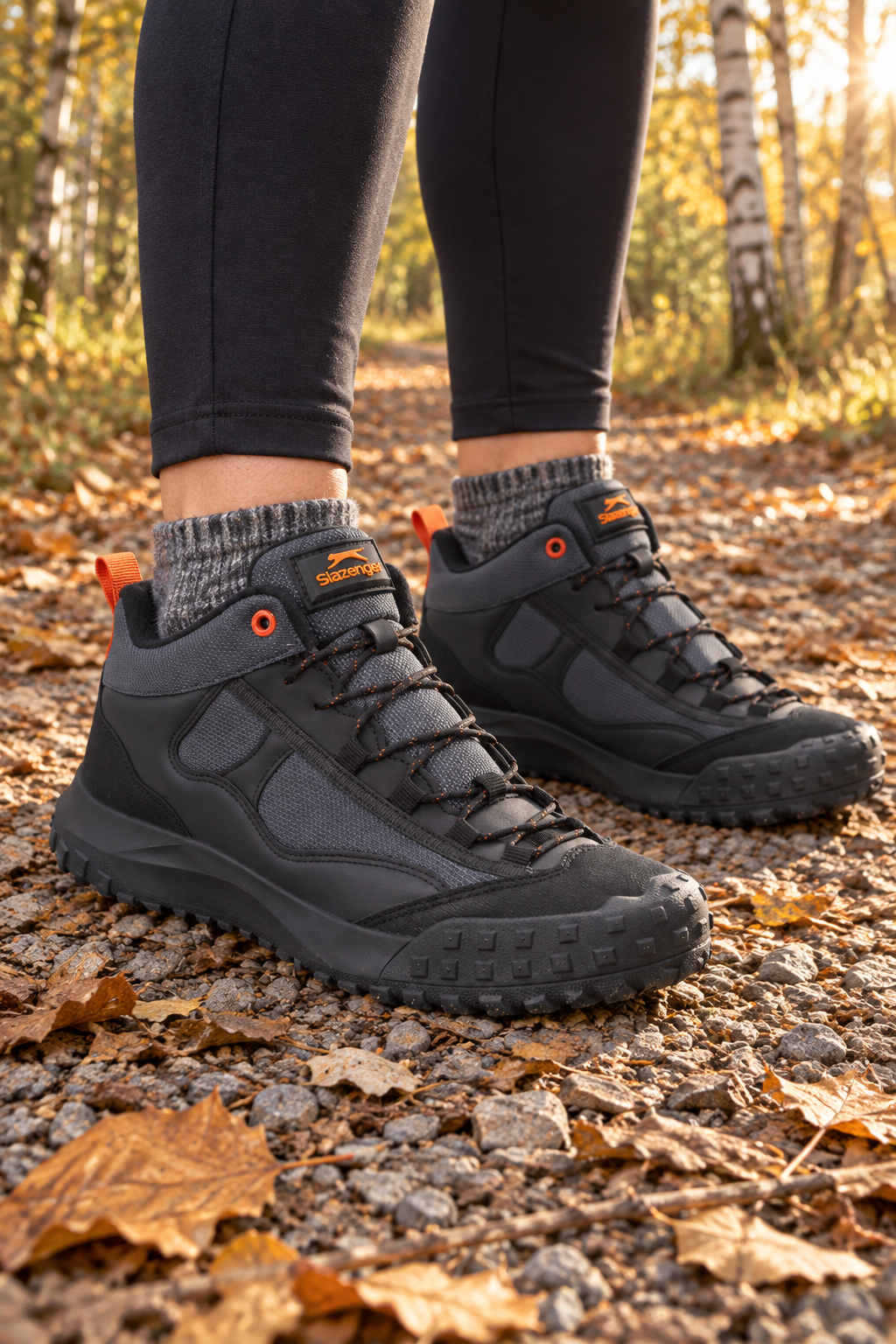 Zapatillas altas Slazenger Tolia — Gris oscuro (mujer), en los pies