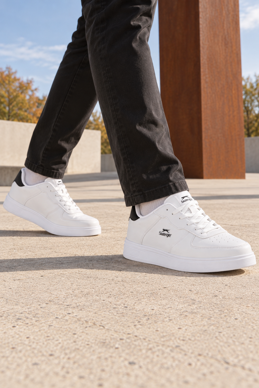 Baskets Slazenger Cruza — Blanc / Noir (homme), aux pieds
