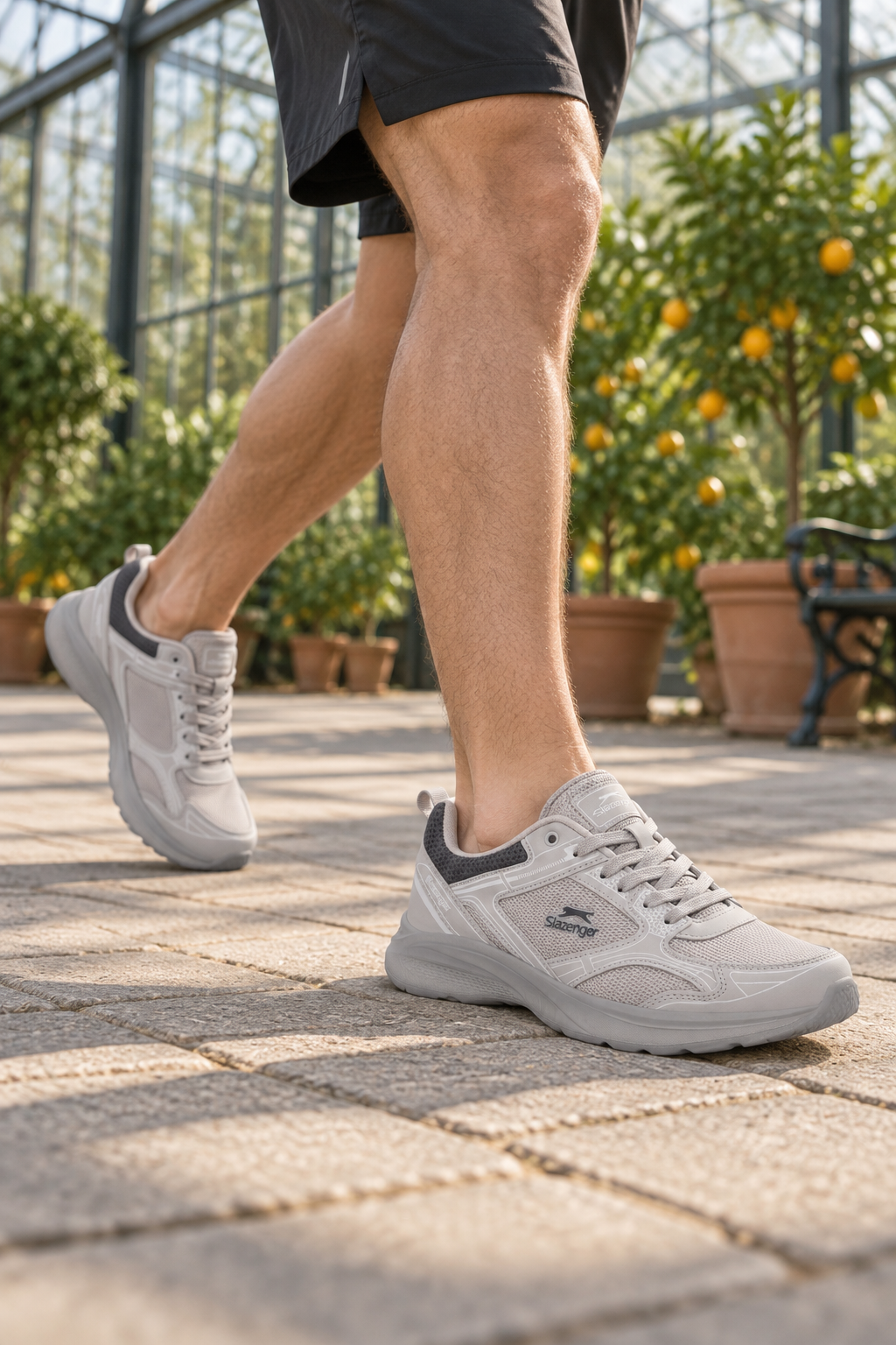 Slazenger Gima Laufschuhe — Silber (Herren), am Fuß
