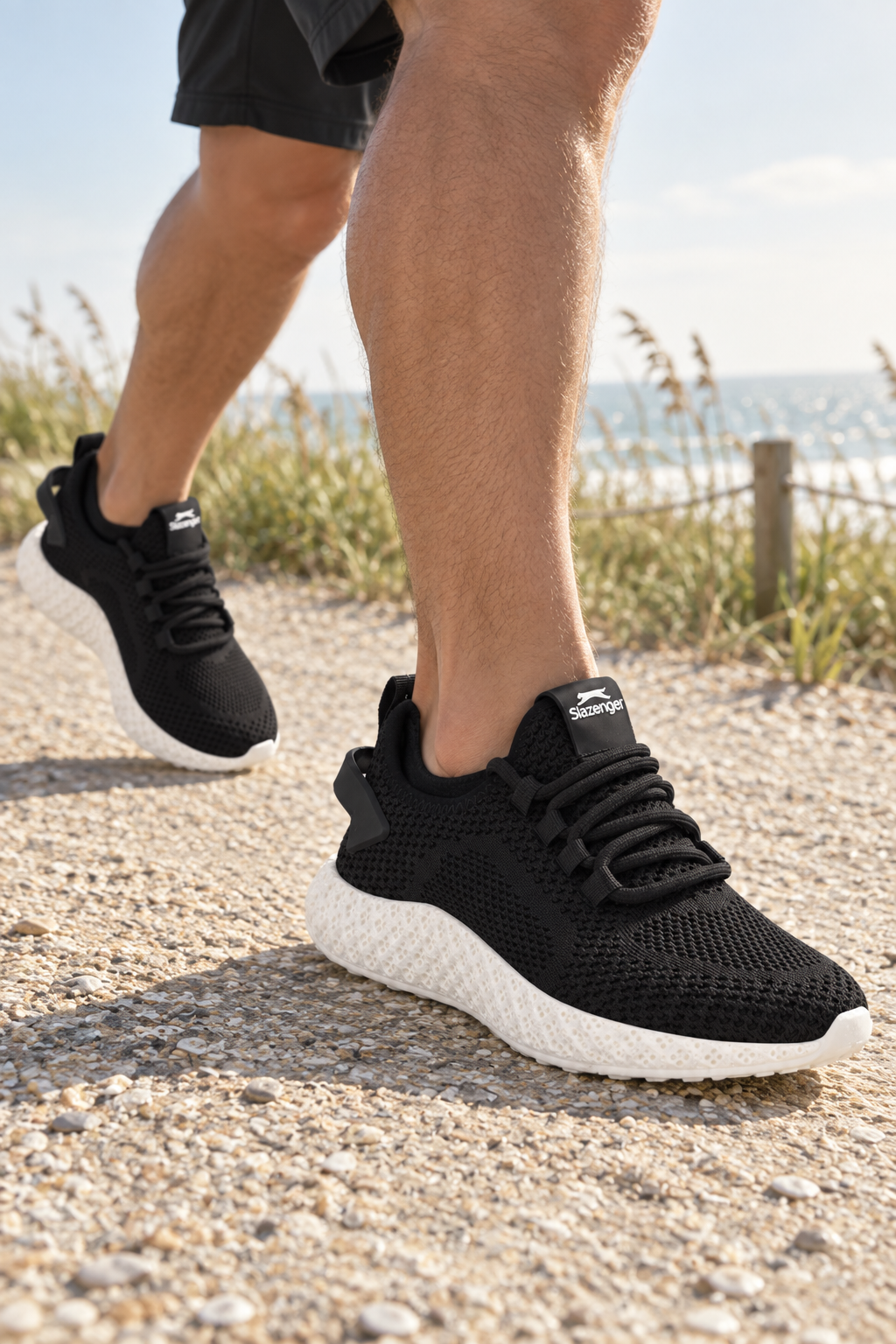 Chaussures de course Slazenger Amir — Noir / Blanc (homme), aux pieds