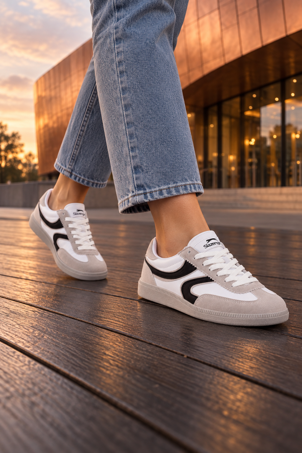 Baskets Slazenger Addition — Blanc / Noir (femme), aux pieds