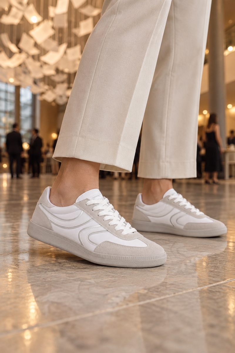 Zapatillas Slazenger Addition — Blanco / Plateado (mujer), en los pies