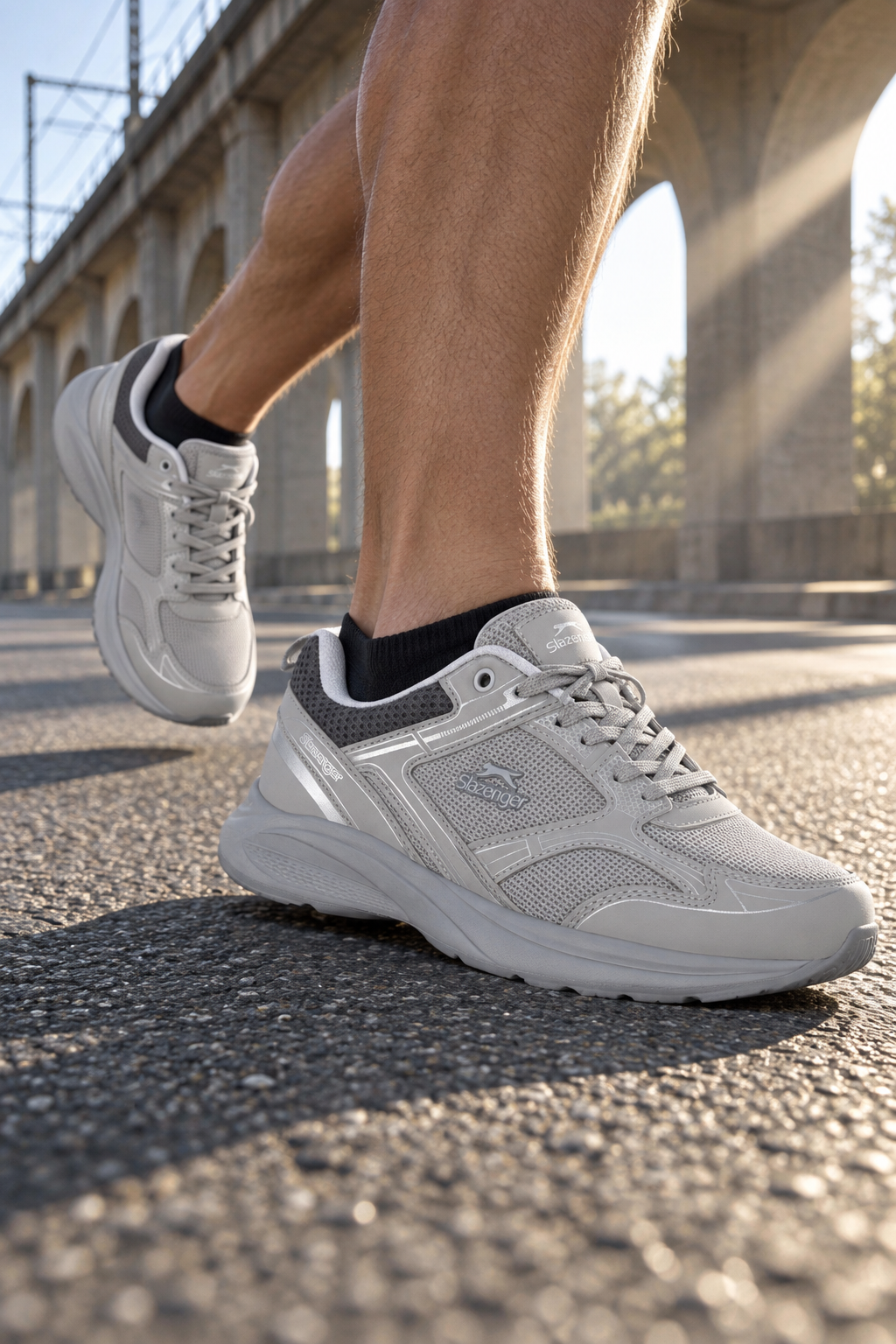 Slazenger Gala Laufschuhe — Silber (Herren), am Fuß