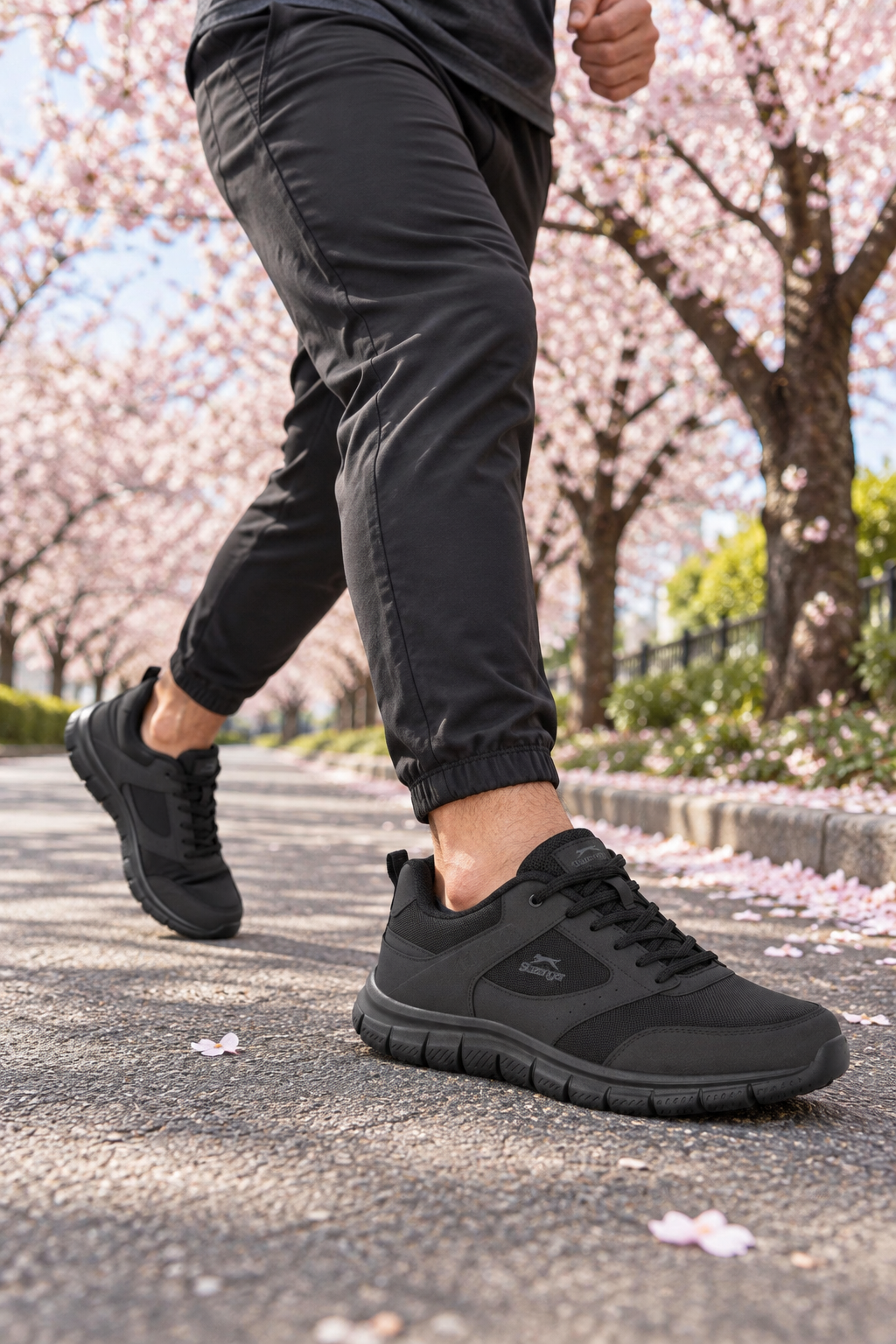 Zapatillas de running Slazenger Genfit — Negro (hombre), en los pies
