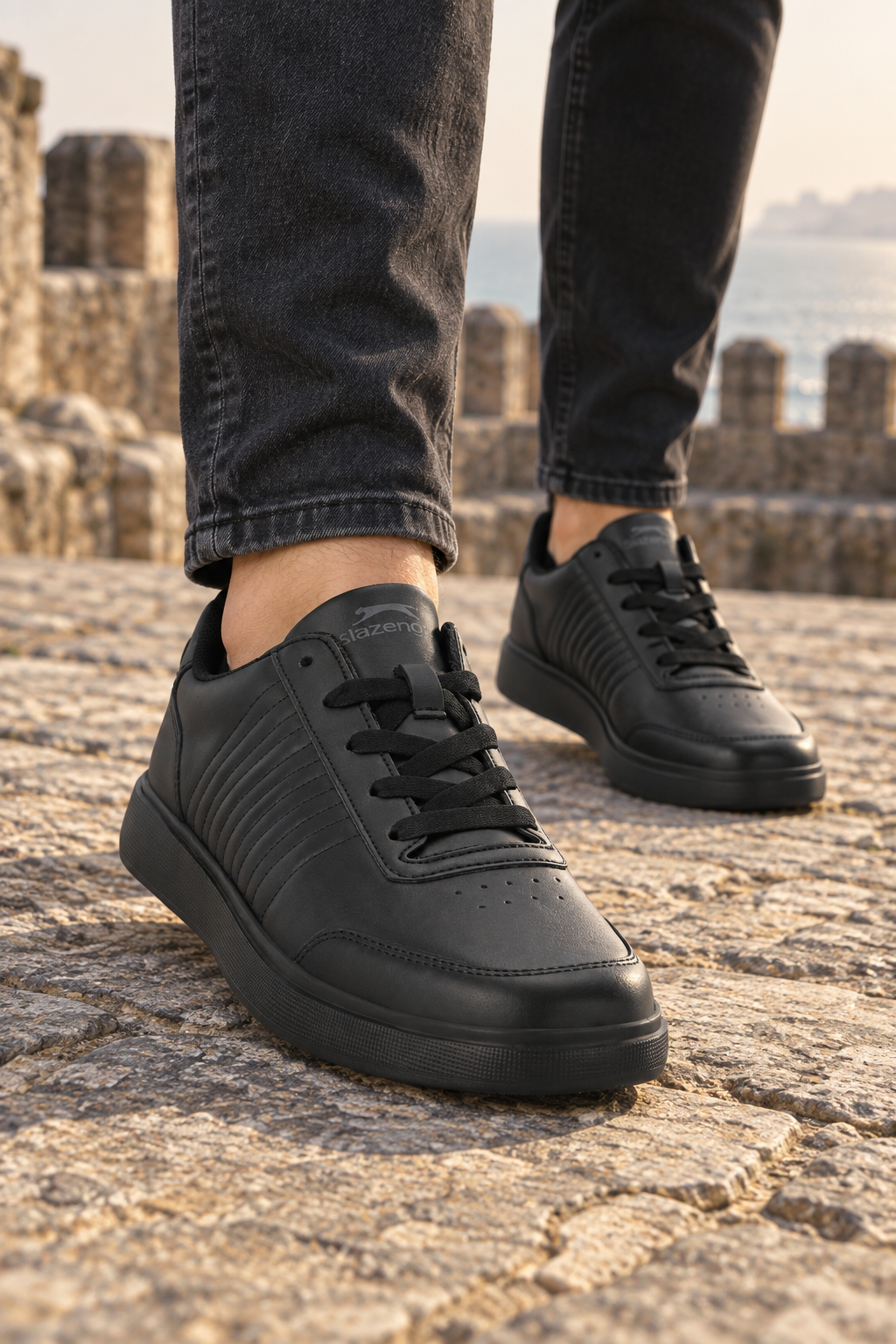 Slazenger Delroy Sneaker — Schwarz (Herren), am Fuß