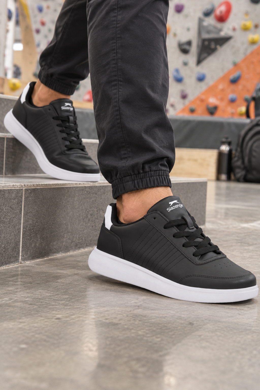 Zapatillas Slazenger Delroy — Negro / Blanco (hombre), en los pies