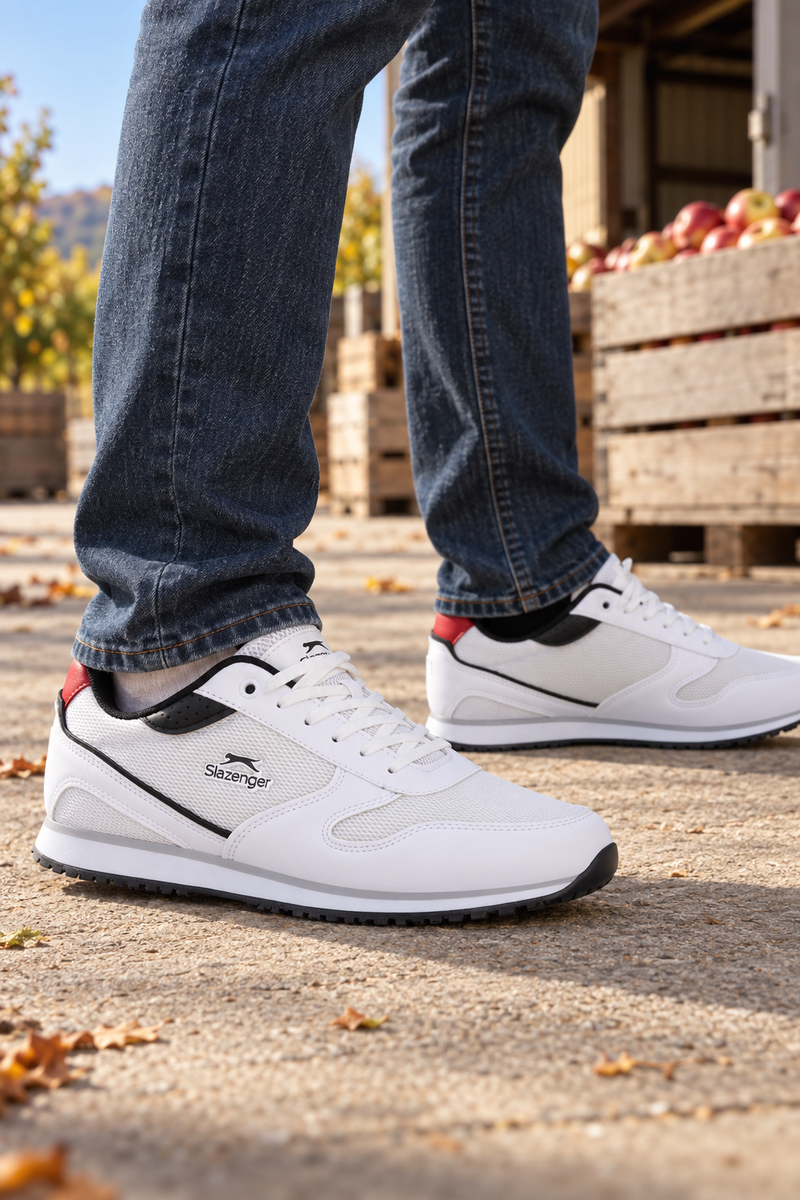 Zapatillas Slazenger Ironics — Blanco / Negro (hombre), en los pies