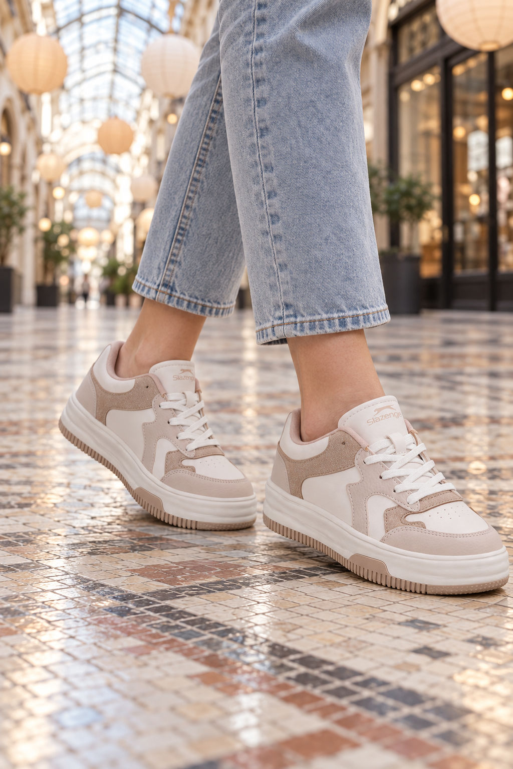 Zapatillas Slazenger Pinto — Beige (mujer), en los pies