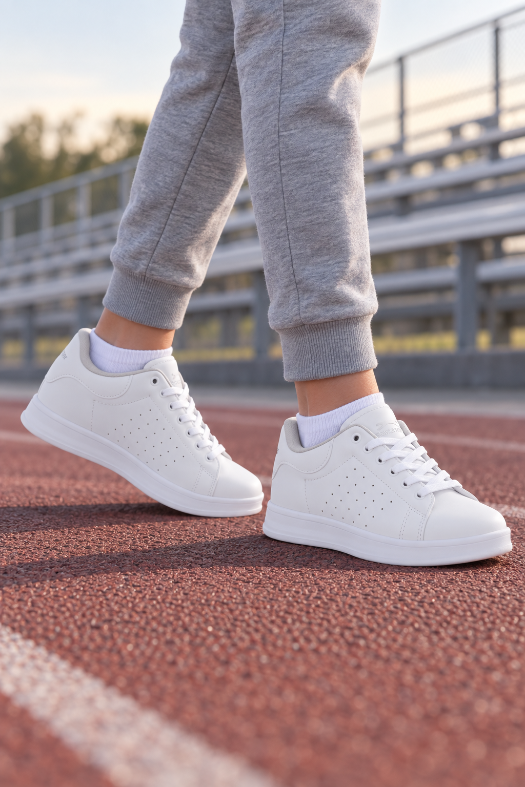 On-foot showcase of Slazenger Pizarro Sneakers — White / White (Youth)