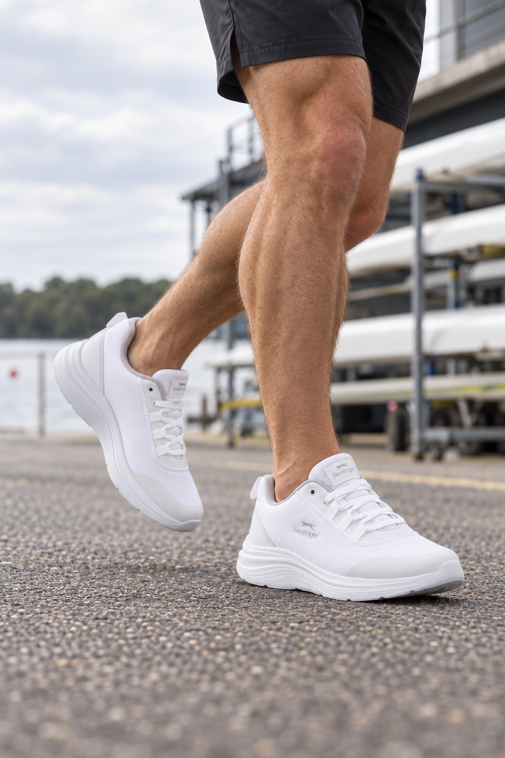 Scarpe da corsa Slazenger Plank — Bianco (uomo), indosso