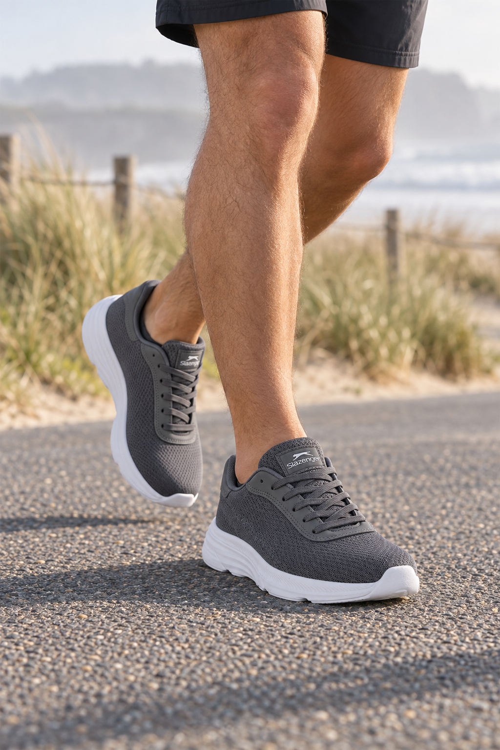 Zapatillas de running Slazenger Proofix — Gris oscuro (hombre), en los pies