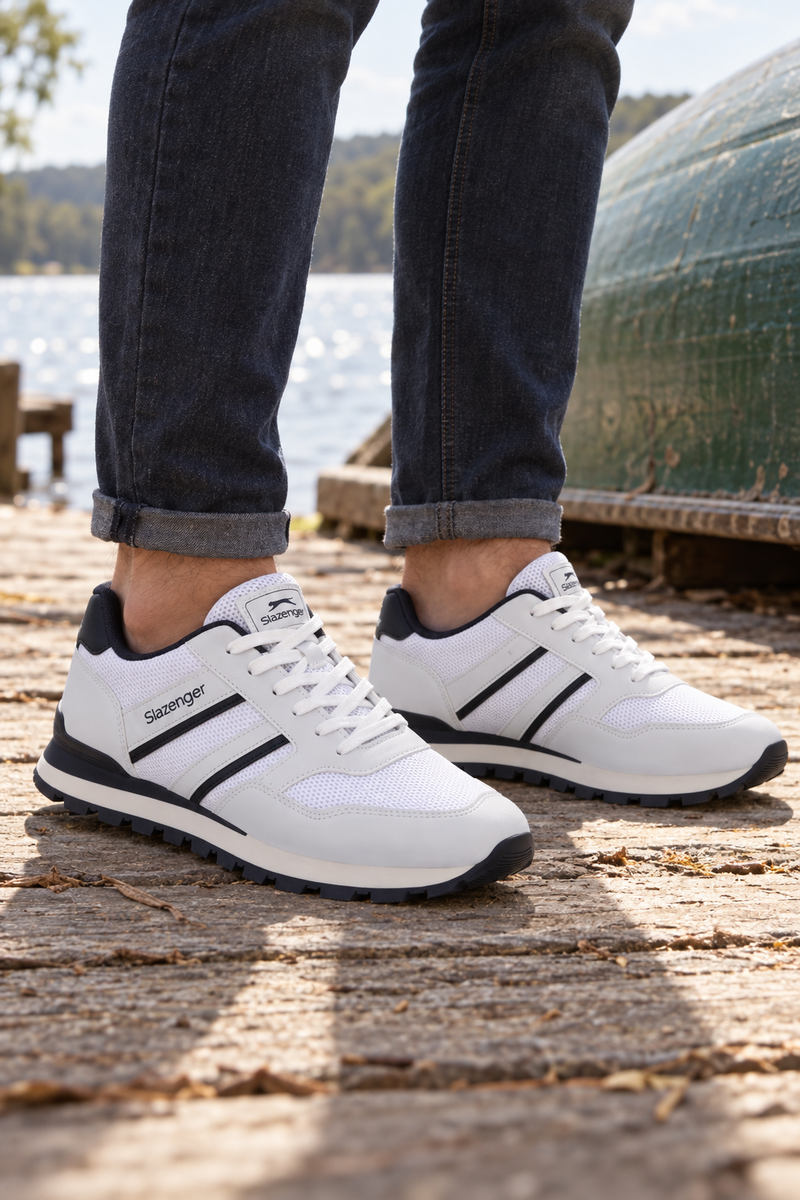 Zapatillas Slazenger Sanchez — Blanco / Azul marino (hombre), en los pies