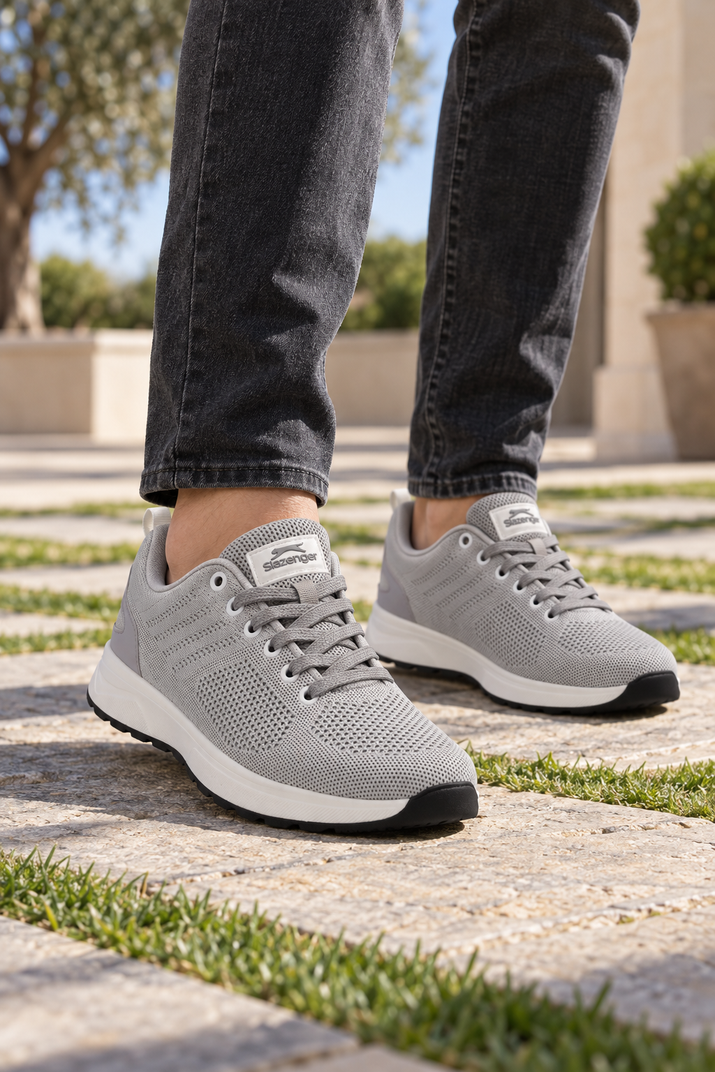 Slazenger Trips Sneaker — Grau (Herren), am Fuß