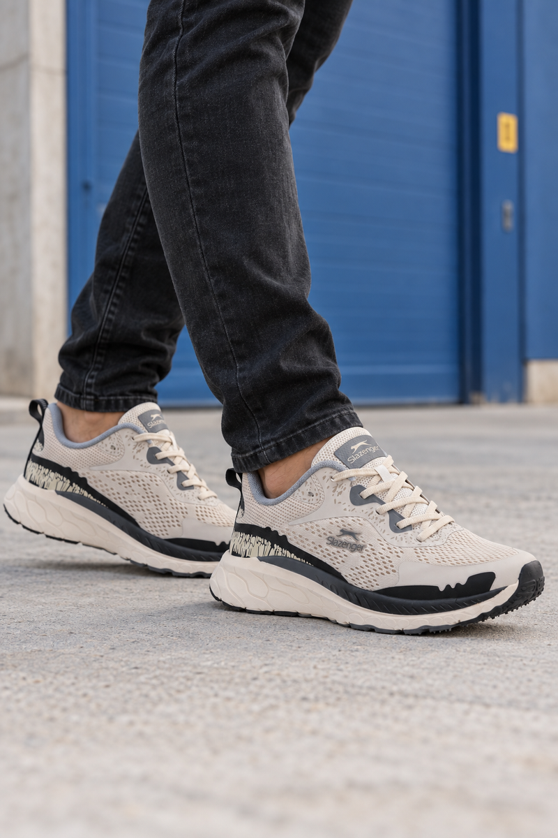 Zapatillas Slazenger Warning — Beige (hombre), en los pies