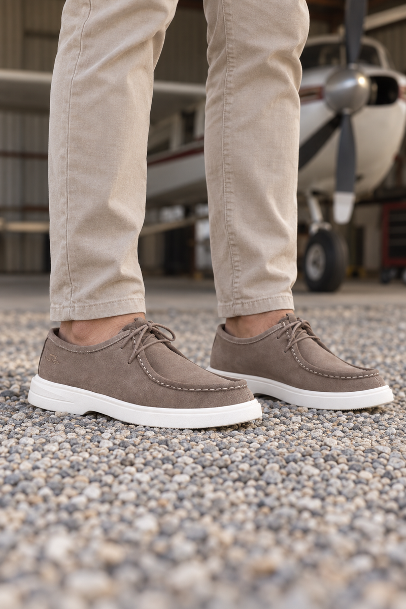 Zapatillas Slazenger Yack — Ante arena (hombre), en los pies