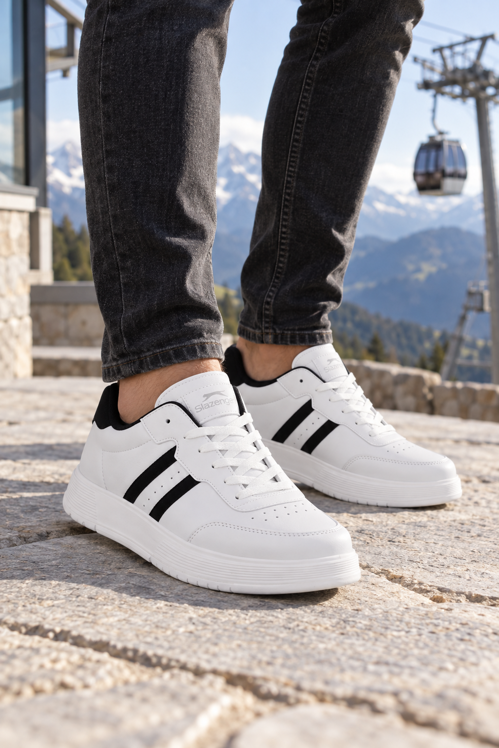 Zapatillas Slazenger Zipper — Blanco / Negro (hombre), en los pies